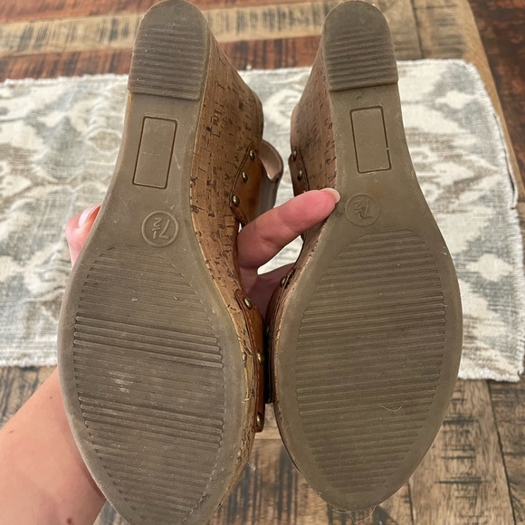 Wedge heels - size 7.5 - Picture 3 of 3